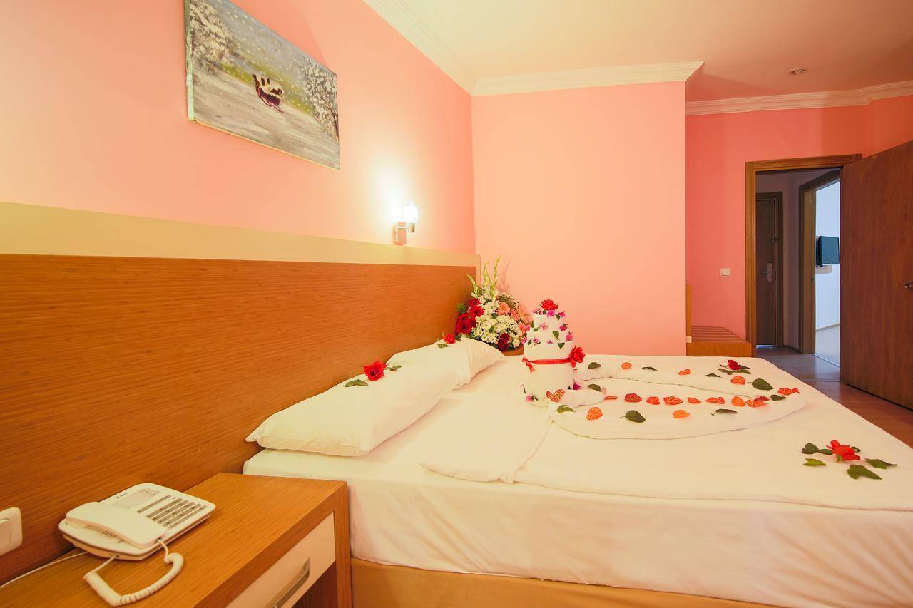 Grand Ati̇Lla Hotel Alanya Esterno foto