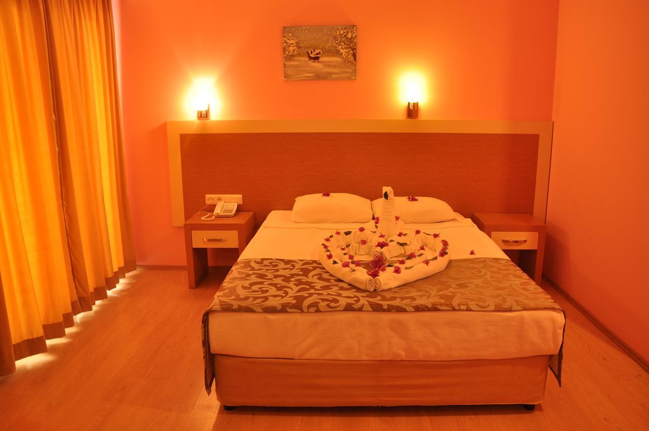 Grand Ati̇Lla Hotel Alanya Esterno foto